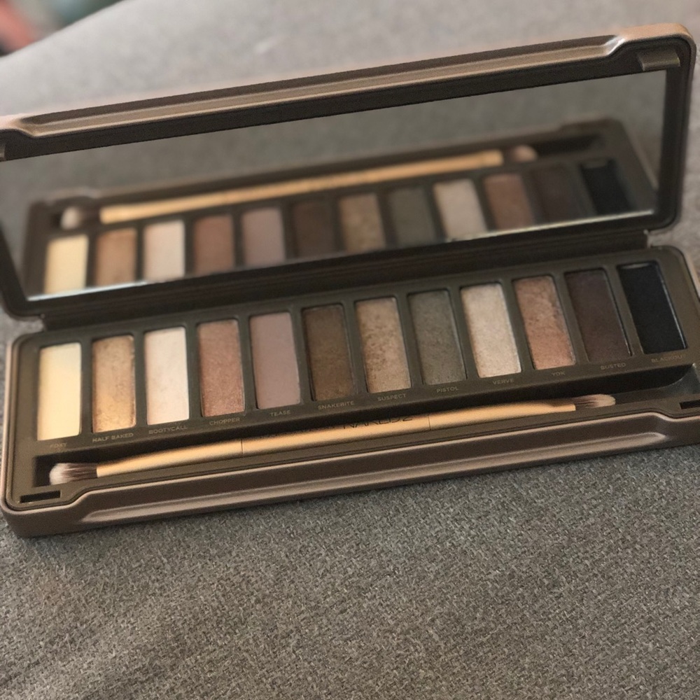 NAKED 2 pallet
